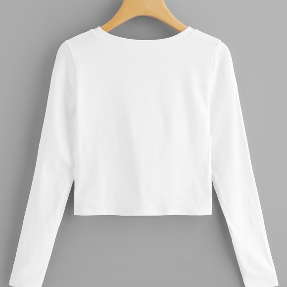 ❗One left❗White twisted front crop top - Picture 2 of 4